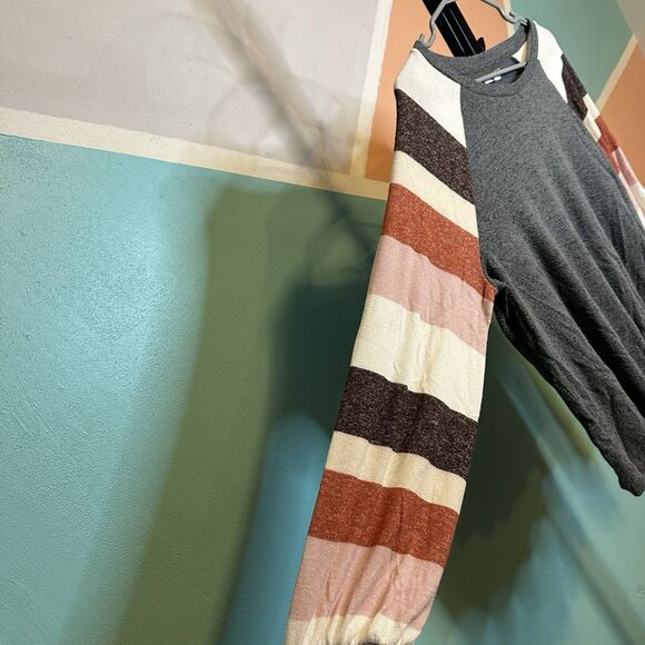 Maurices Gray and Striped Long Sleeve Top - Picture 3 of 6